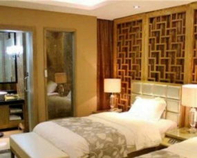 吉陽區(qū)商品街 一條大道上的住宿生態(tài)——從賓館酒店到住宅底商的旅居圖譜